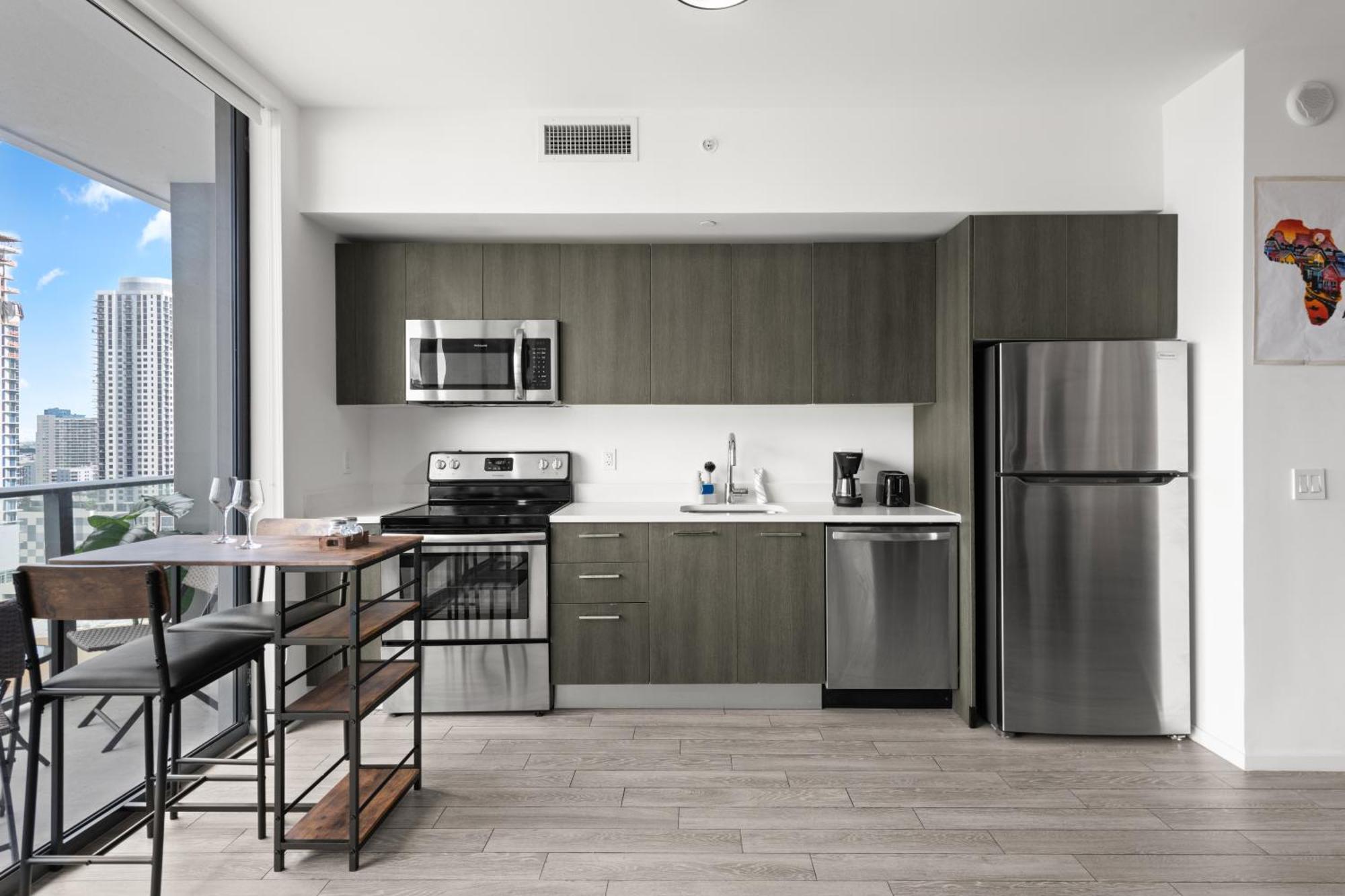 Breezy Stays Luxury Residences - Near Kaseya Center Miami Exterior photo