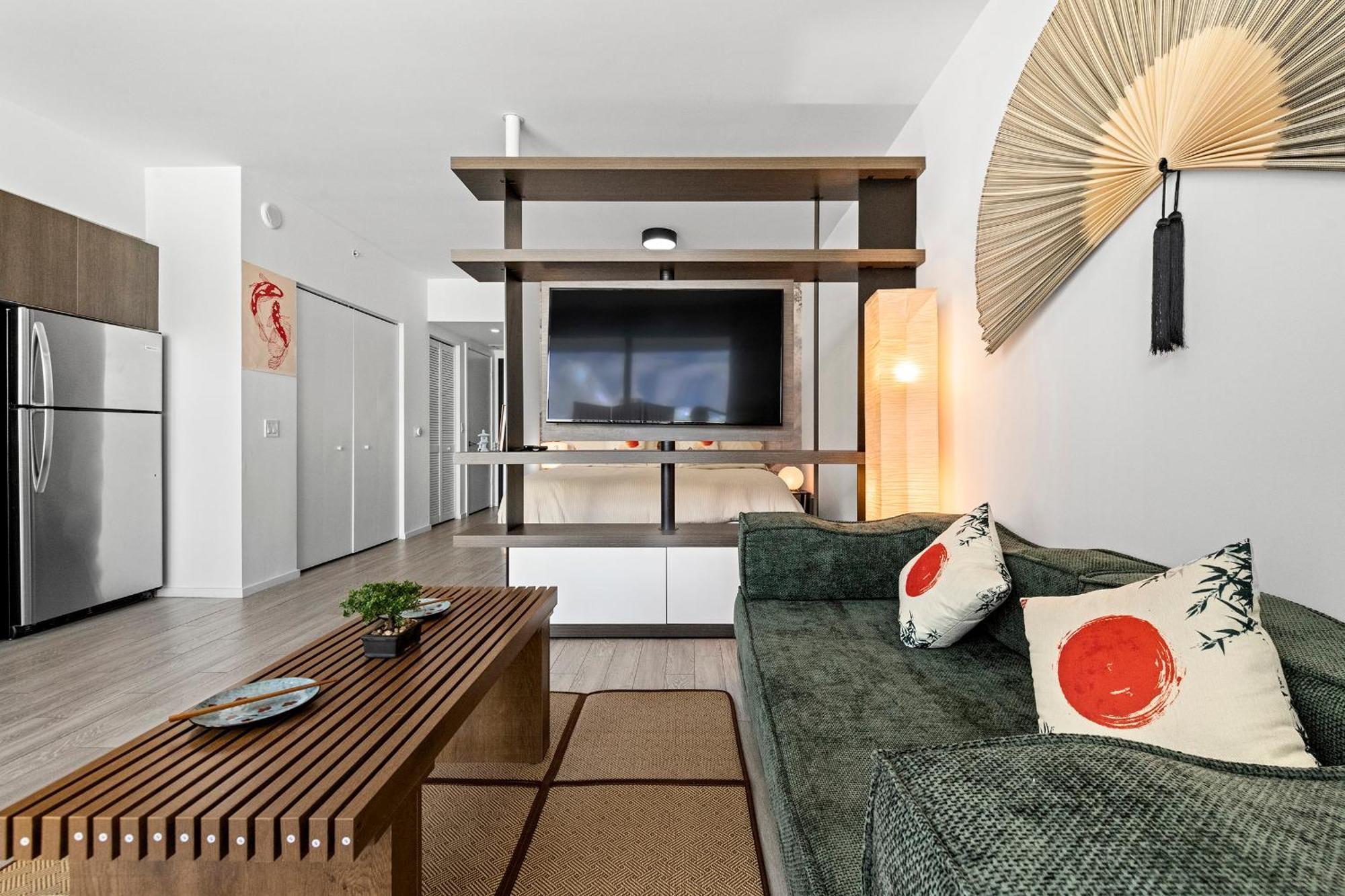 Breezy Stays Luxury Residences - Near Kaseya Center Miami Exterior photo