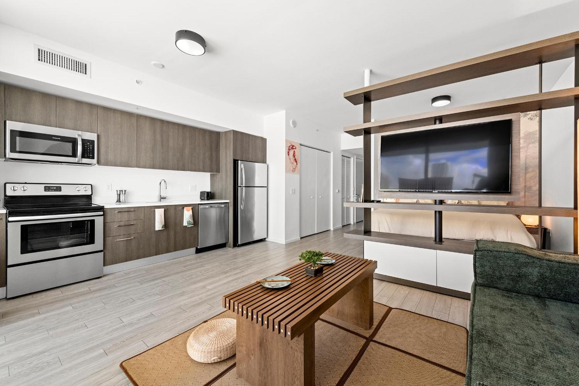 Breezy Stays Luxury Residences - Near Kaseya Center Miami Exterior photo